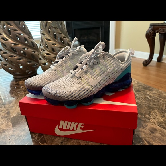 Nike Vapormax - Picture 6 of 7